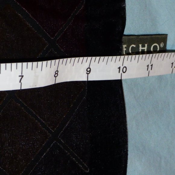 Echo Fall colors scarf & Loft Black velvet gloves - Picture 6 of 11